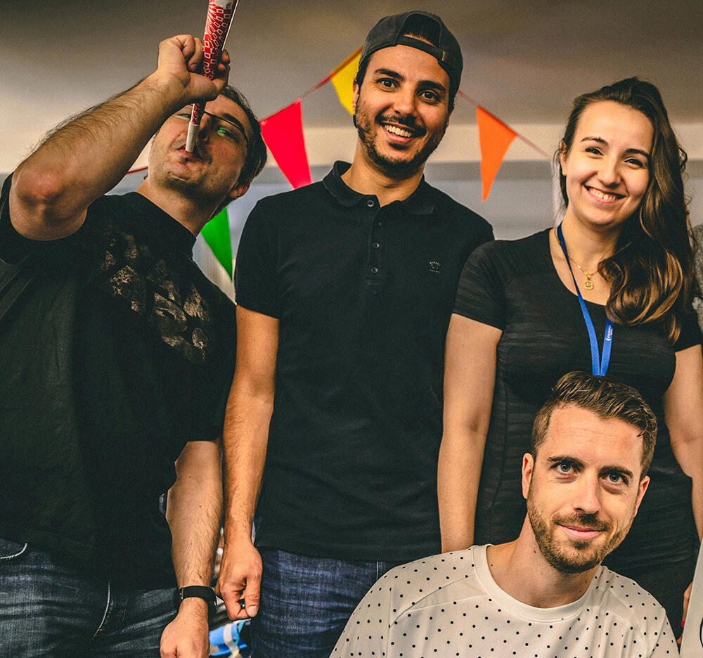 gurus-company-team-building